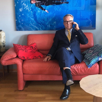Designsoffa i rött skinn