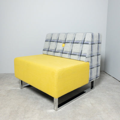 Grå/lila rutig och gul fåtölj "U-sit 80" Johansson Design
