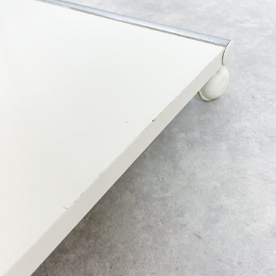 Två vita bord Ikea - "Strajk"