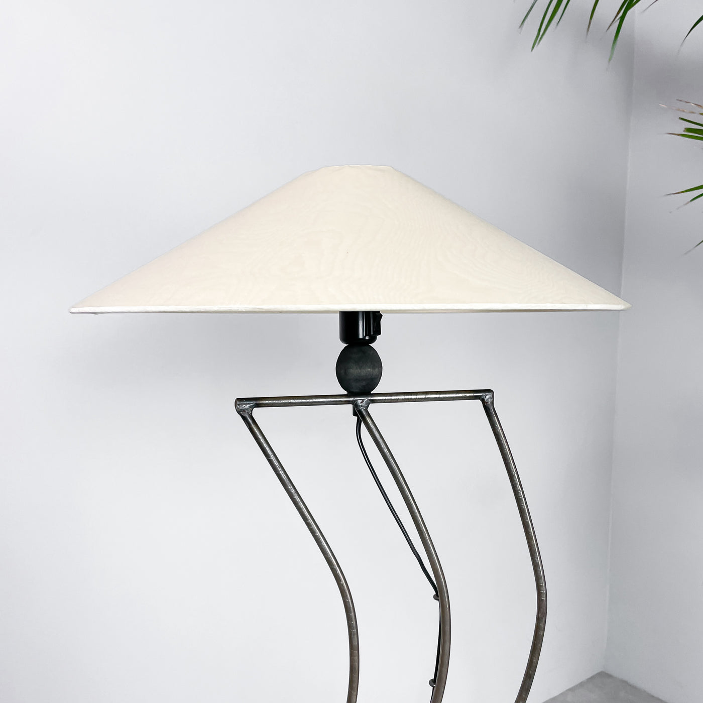 Golvlampa i metall