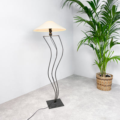 Golvlampa i metall