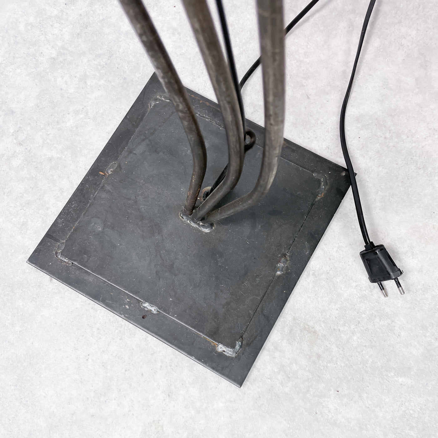 Golvlampa i metall