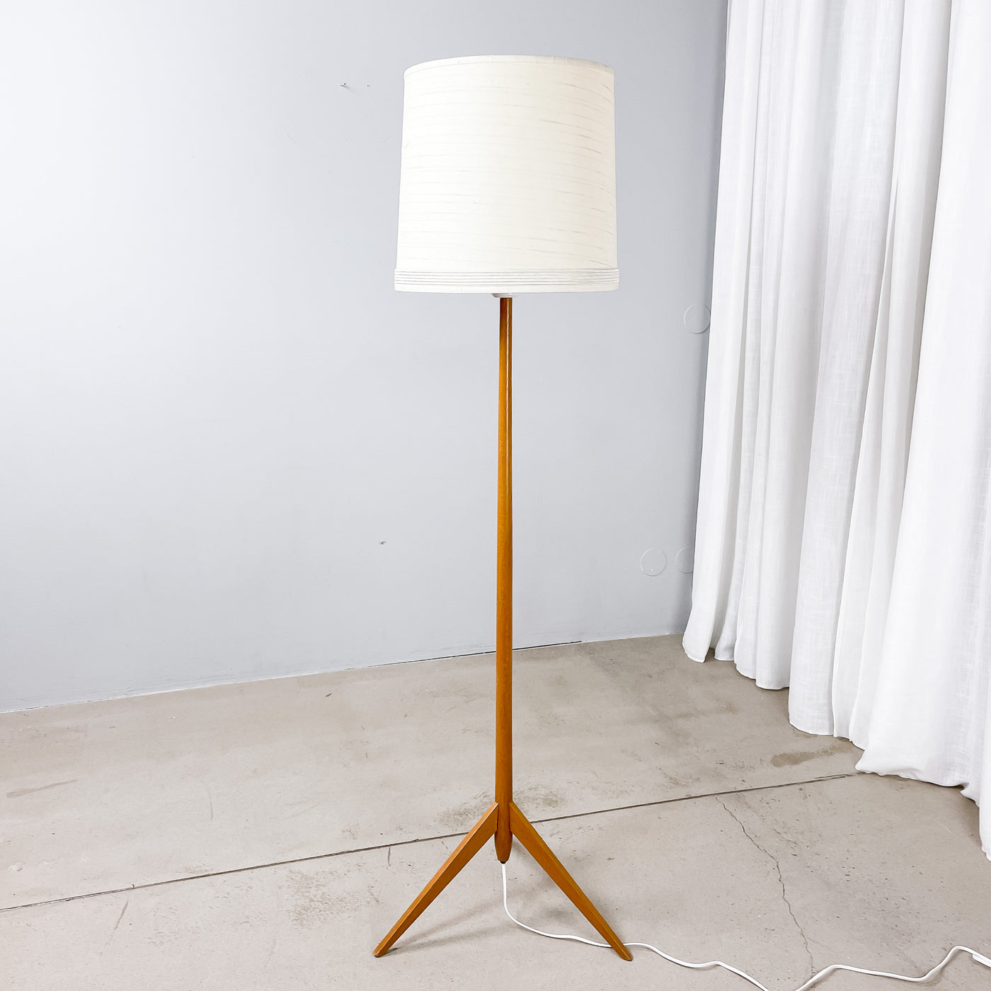 Golvlampa i ek