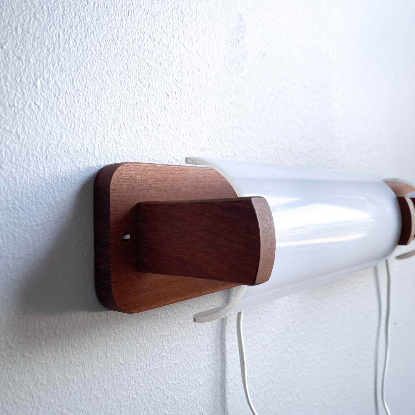 Sänglampor i teak - par