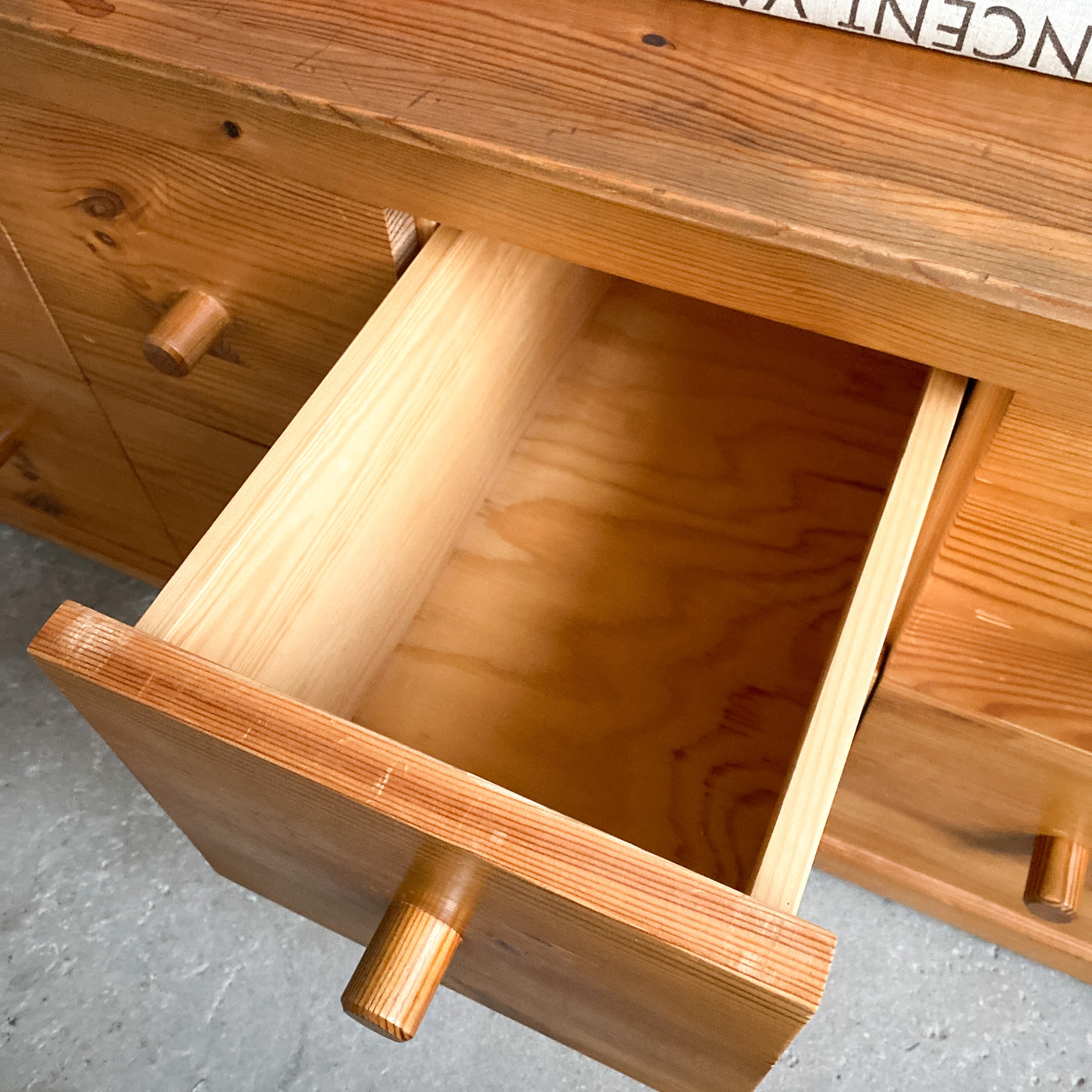 Sideboard i furu, Stockaryds Stolfabrik