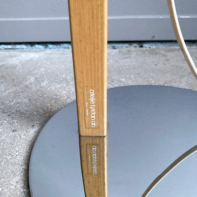Golvlampa "Hockey" Ateljé Lyktan