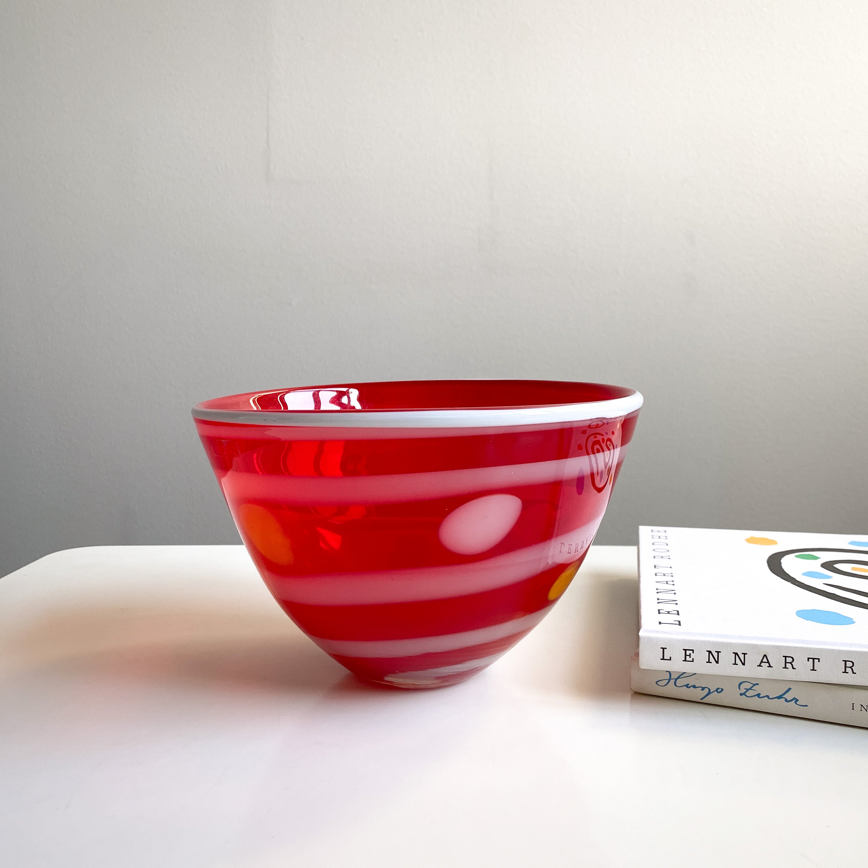 Röd glasskål - Aida | Vintagebyrån | Second hand Varberg
