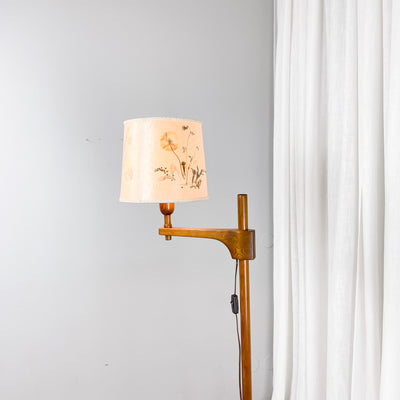 Golvlampa med arm
