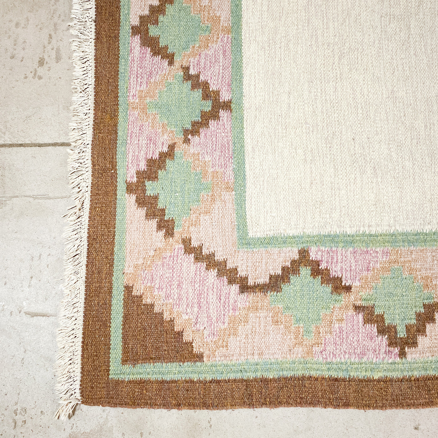 Röllakanmatta beige, brun, grön, rosa