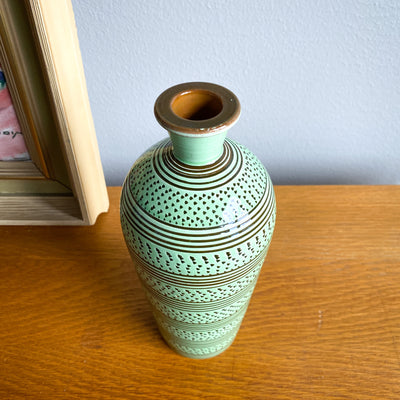 Grön vas i keramik