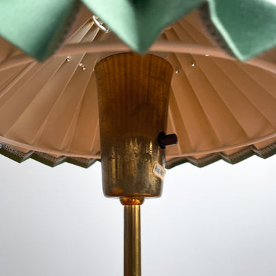 Bordslampa i mässing med grön skärm -EWÅ