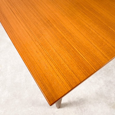 Matbord i teak