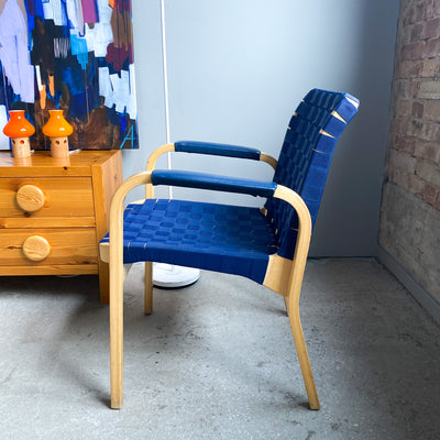 Karmstol modell 45 - Alvar Aalto, Artek
