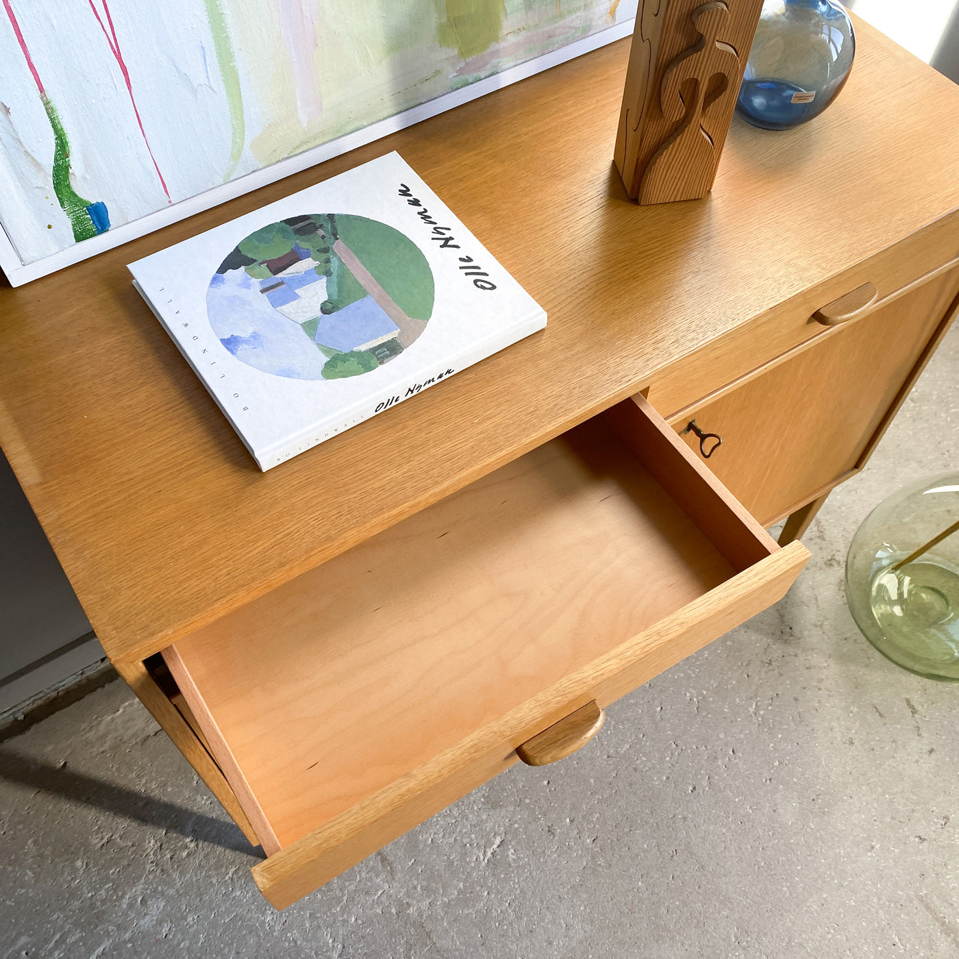 Paret mindre sideboard i ek