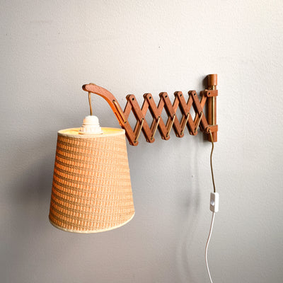 Saxlampa i teak