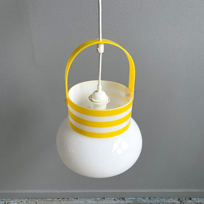Catharina taklampa i glas Catti Åselius Lidbeck för Lindshammar - gul