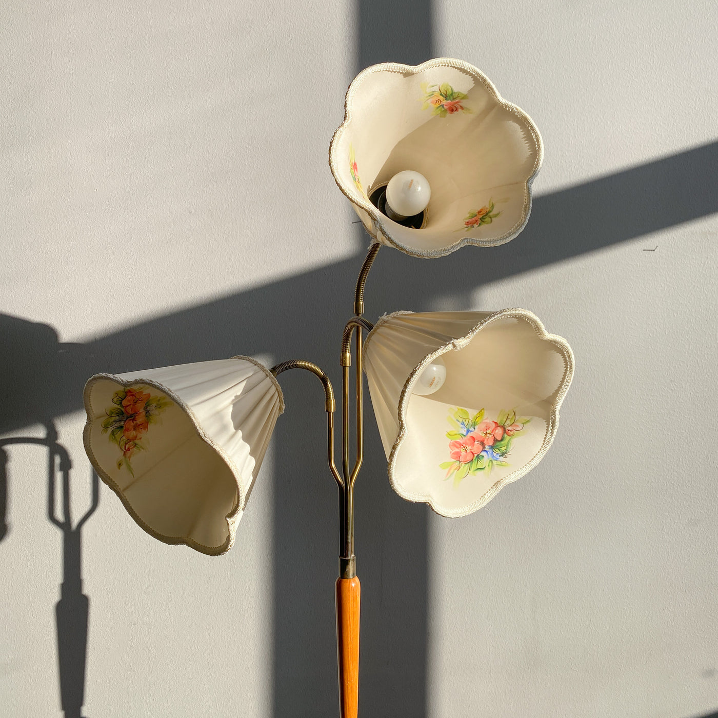 Trearmad golvlampa 40/50-tal