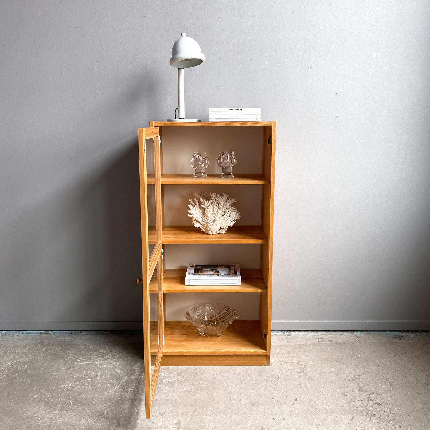 Vitrinskåp Lund - Karin Mobring, IKEA 70-tal