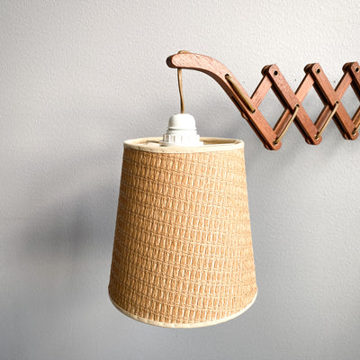 Saxlampa i teak