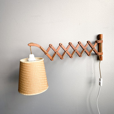 Saxlampa i teak