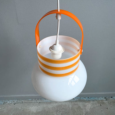 Catharina taklampa i glas, Catti Åselius Lidbeck för Lindshammar - orange