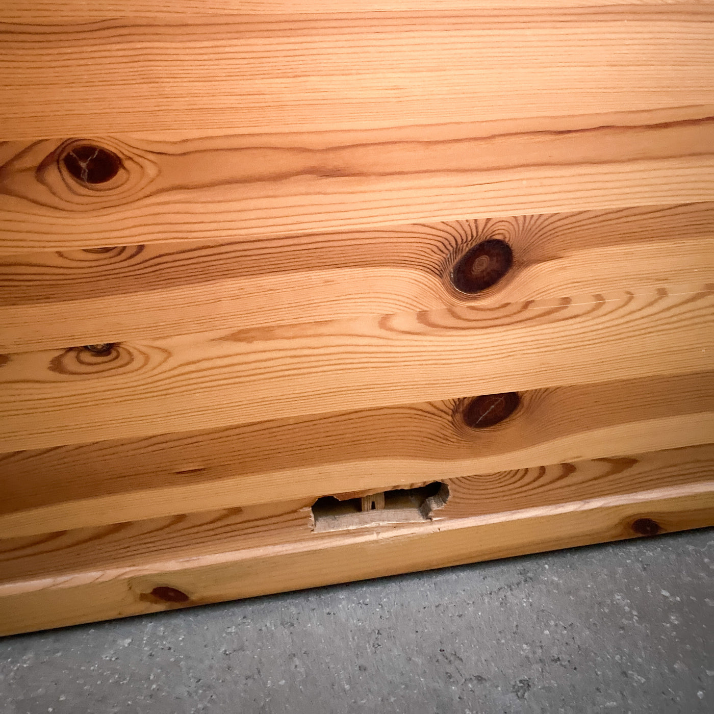 Sideboard i furu, Stockaryds Stolfabrik