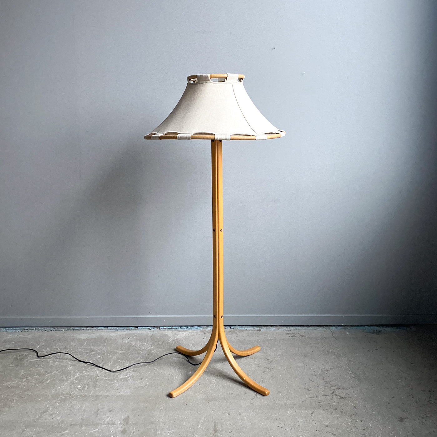 Golvlampa Anna, Kosta Lampan