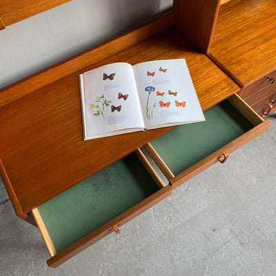 Hyllsektion i teak med skrivbord, Bodafors - Bertil Fridhagen
