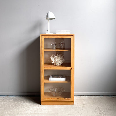 Vitrinskåp Lund - Karin Mobring, IKEA 70-tal