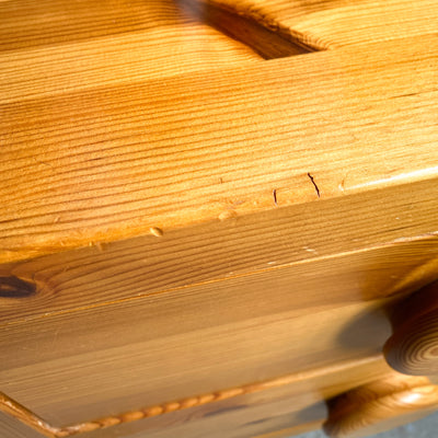 Sideboard i furu