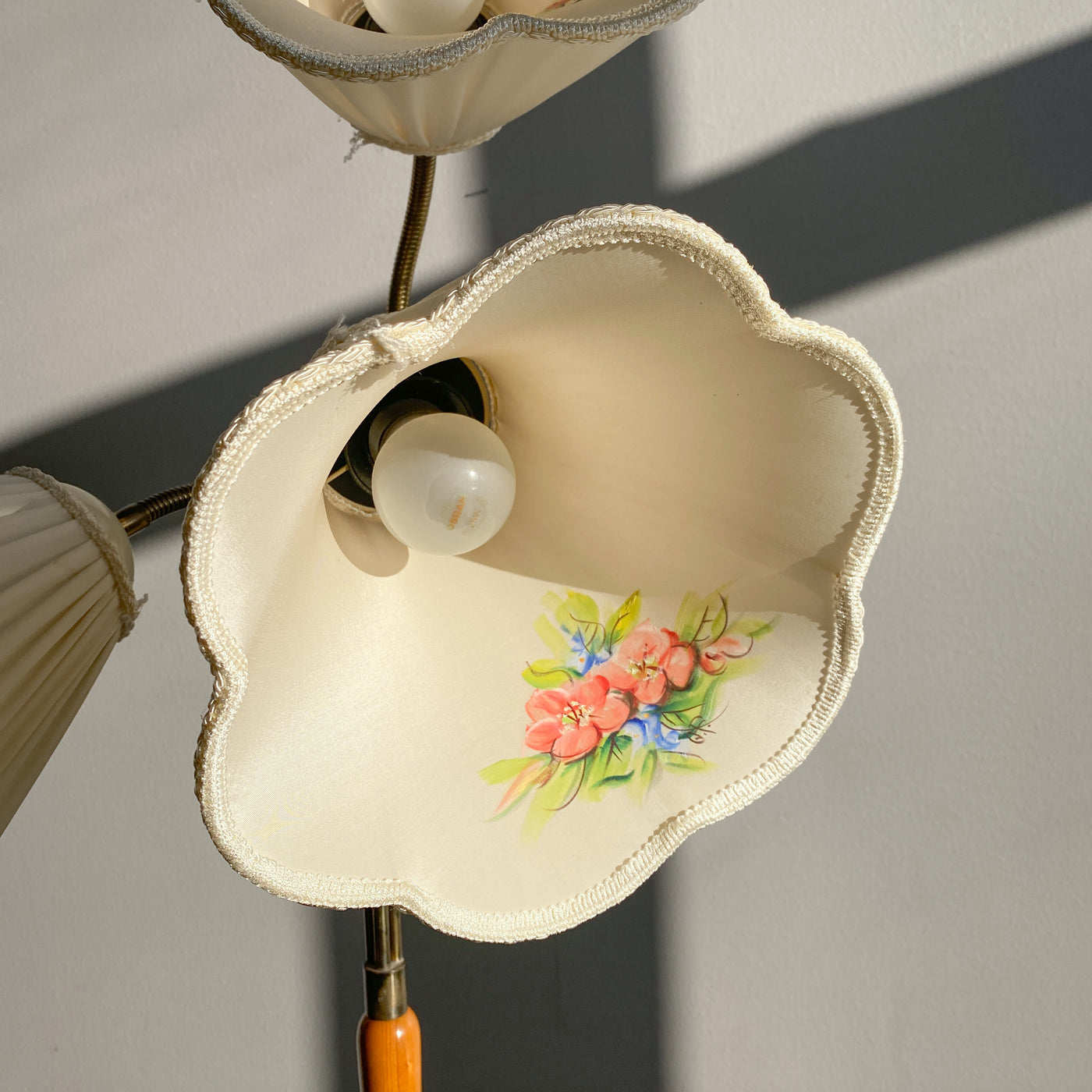 Trearmad golvlampa 40/50-tal