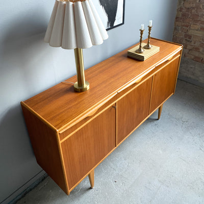 Sideboard i teak - Breo, Oderljunga