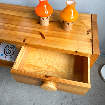 Sideboard i furu