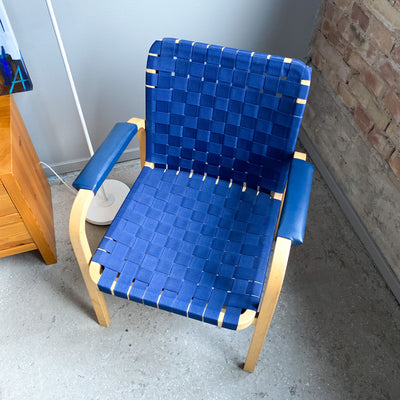 Karmstol modell 45 - Alvar Aalto, Artek