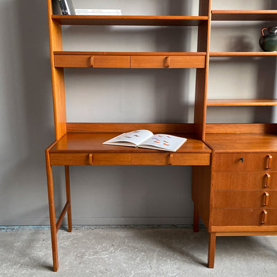 Hyllsektion i teak med skrivbord, Bodafors - Bertil Fridhagen