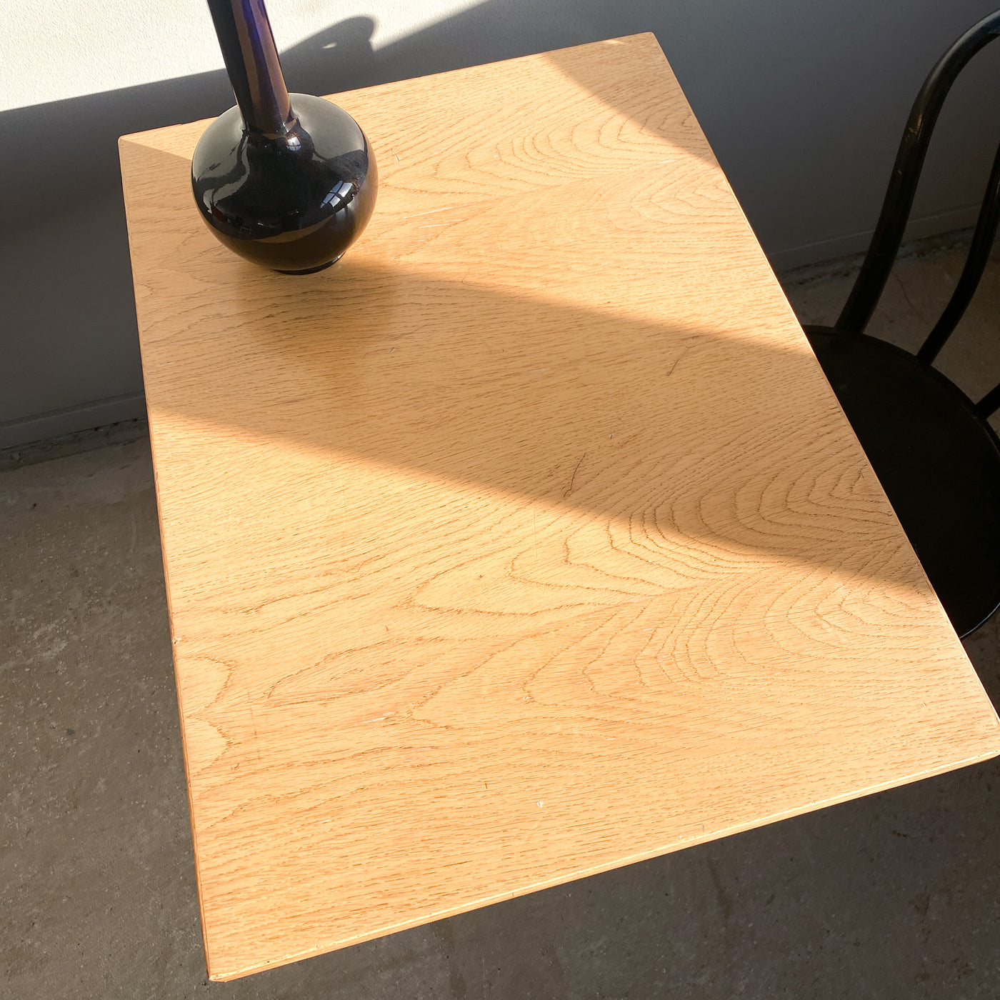 Café bord med skiva i ek