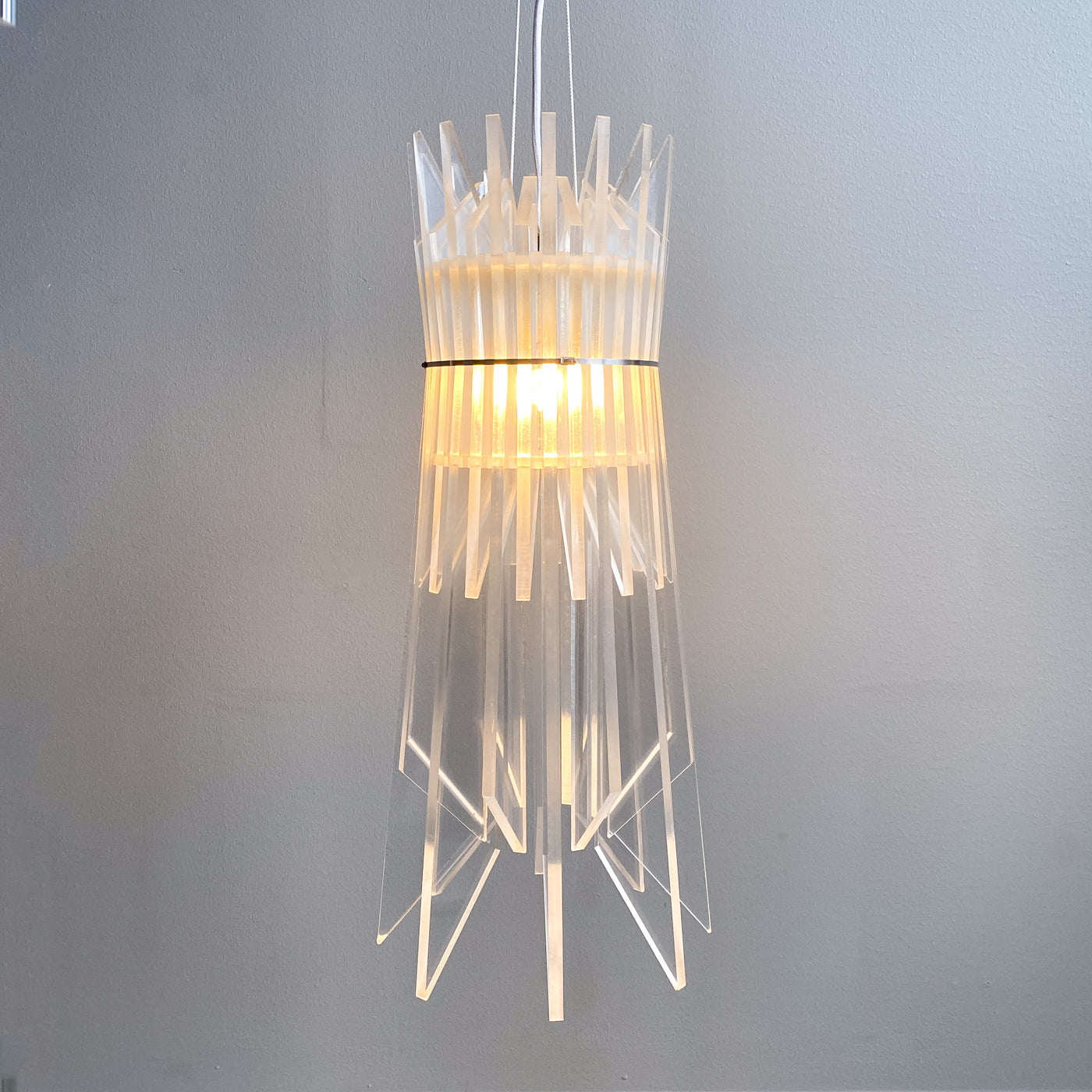 Plexi lampa - Petri Nojonen