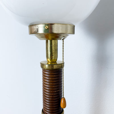 Bordslampa med klotskärm