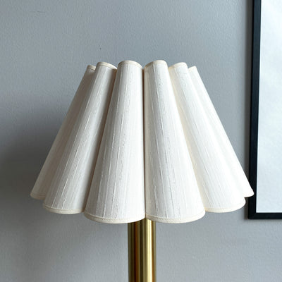 Bordslampa i mässing - Kosta Lampan