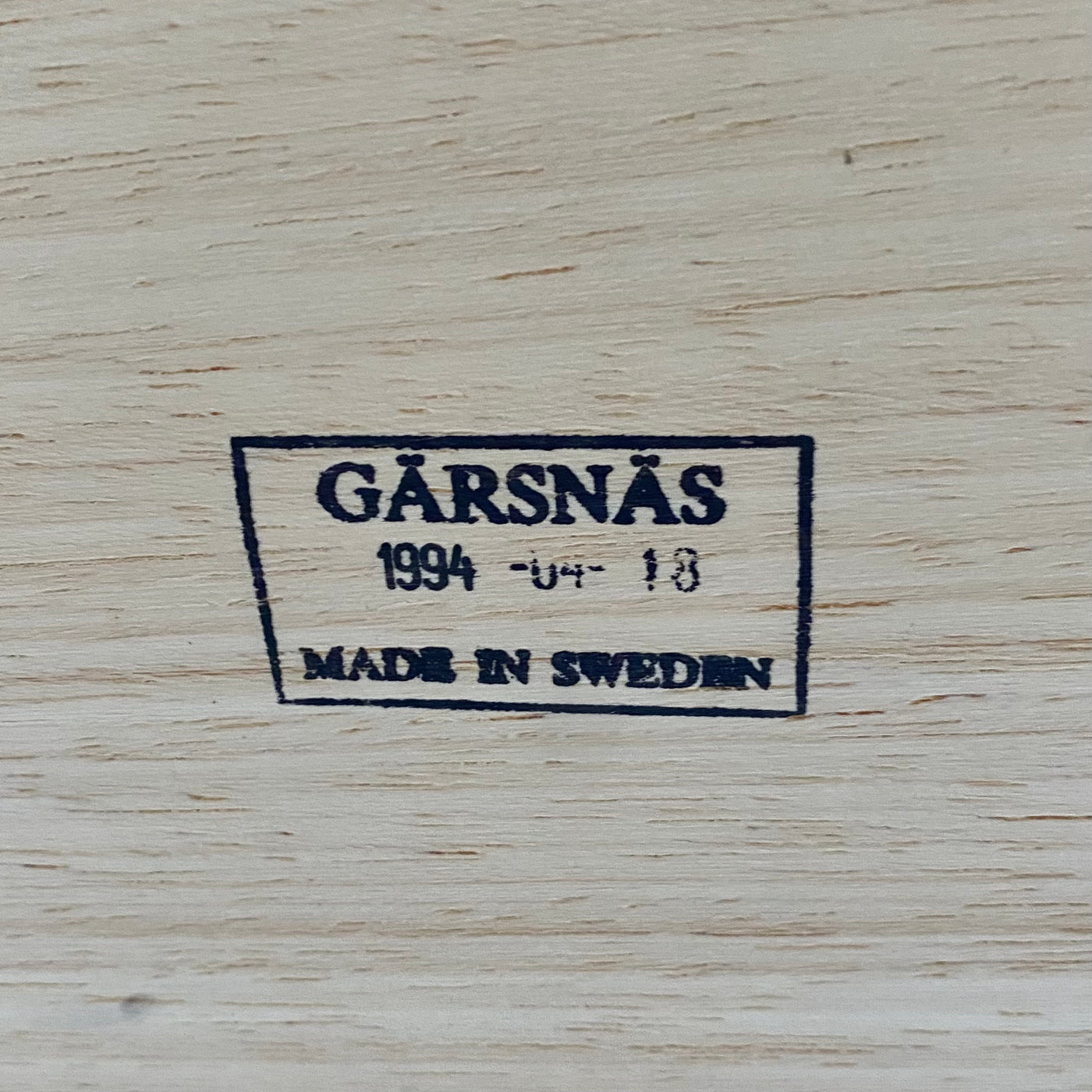 Bord i masurbjörk - Gärsnäs