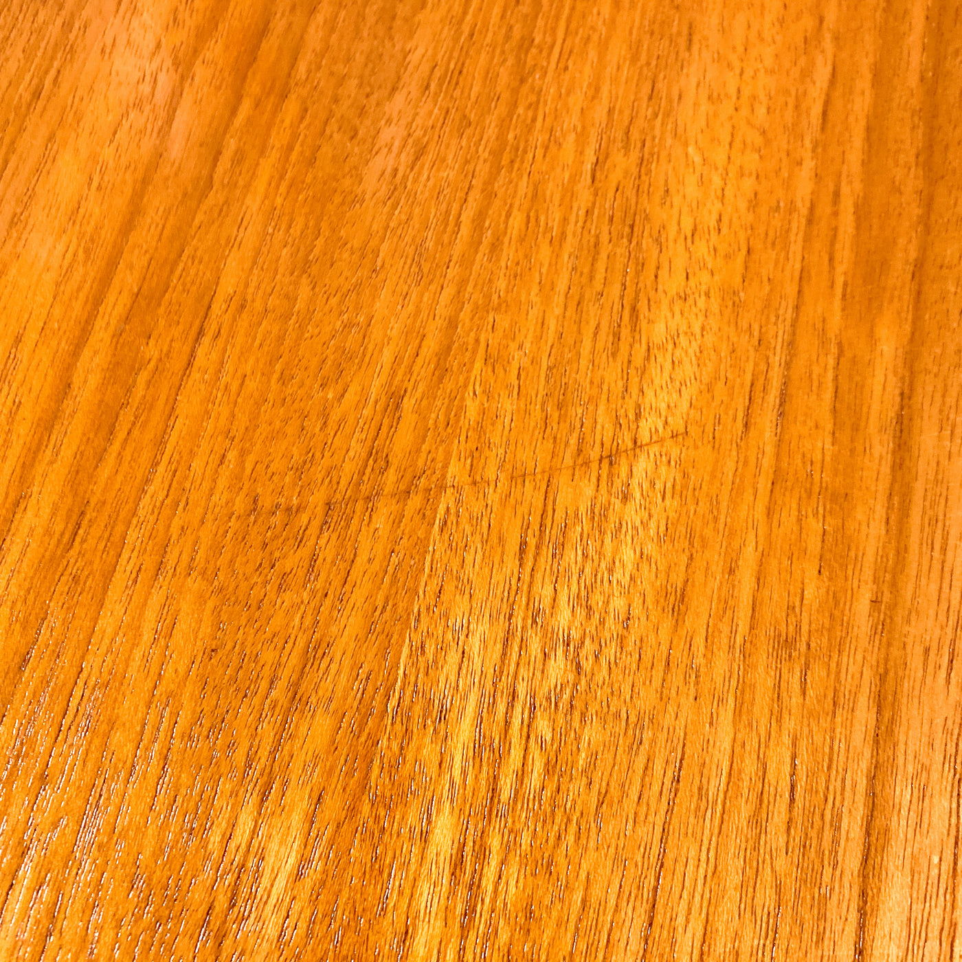 Matbord i teak med utdragsskivor