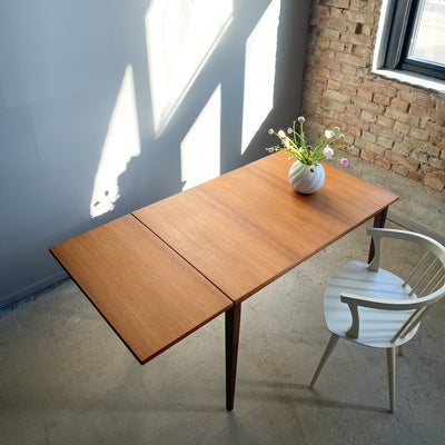 Matbord i teak med klaff