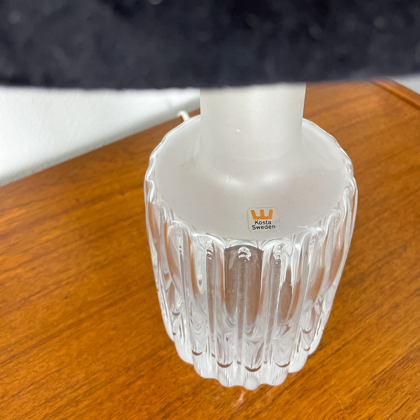 Lampa i glas signerad - Kosta