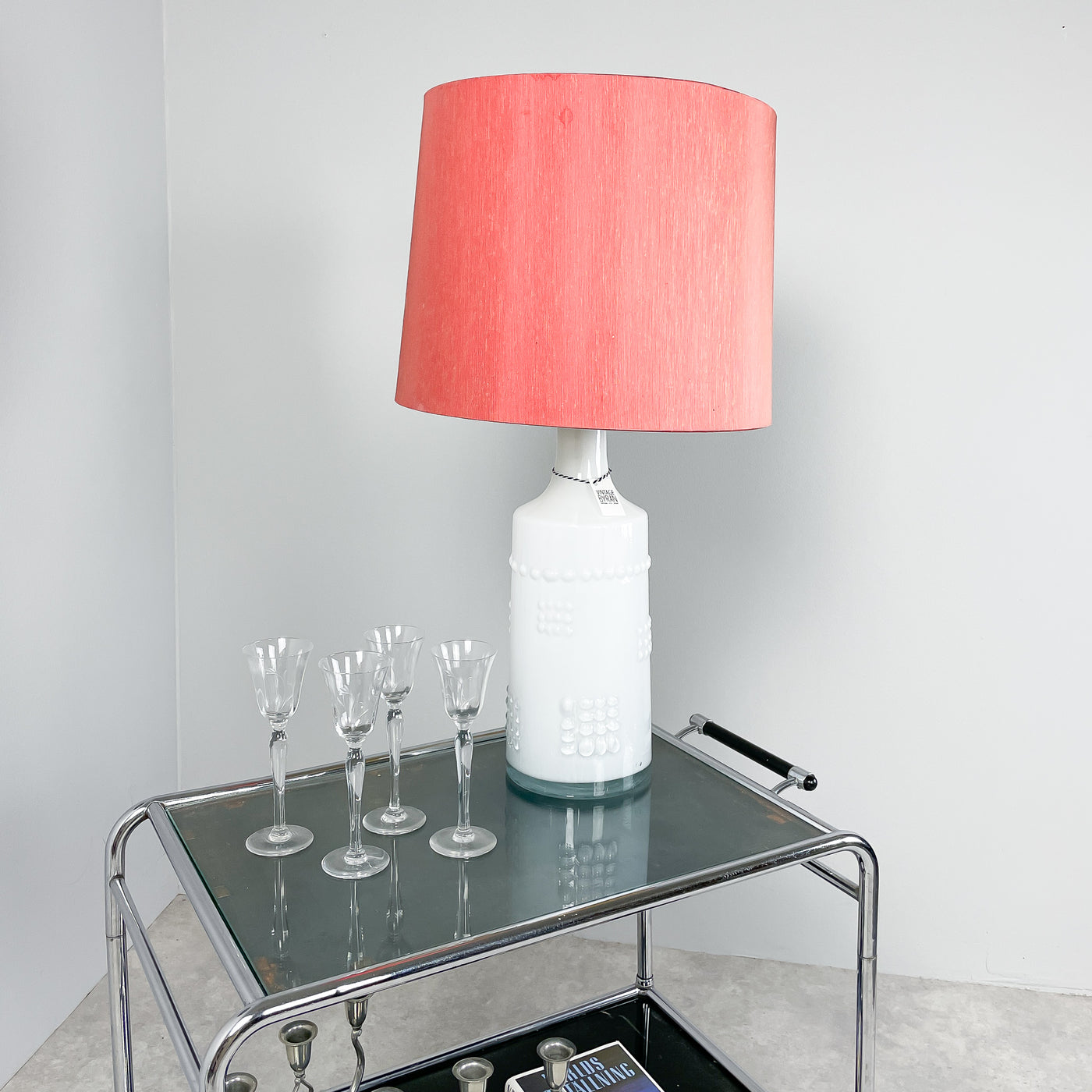 Lampa med glasfot