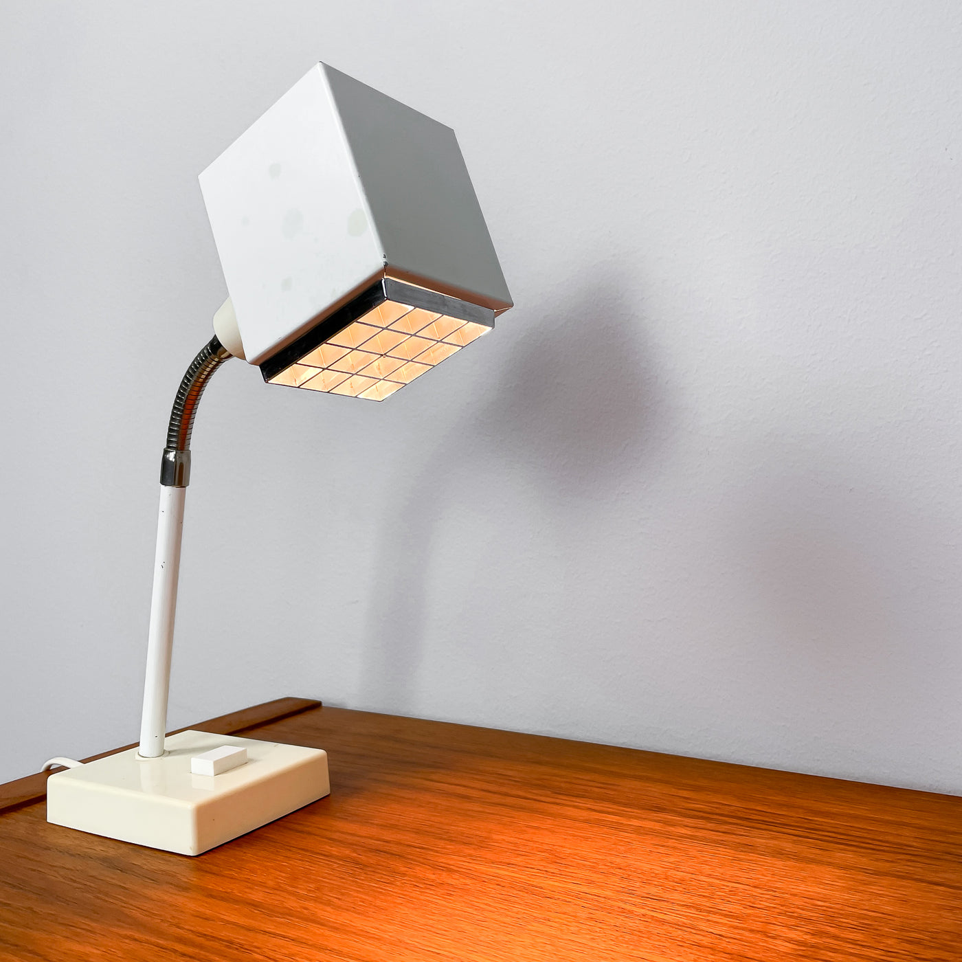 Lampa "Kuben" - Elidus