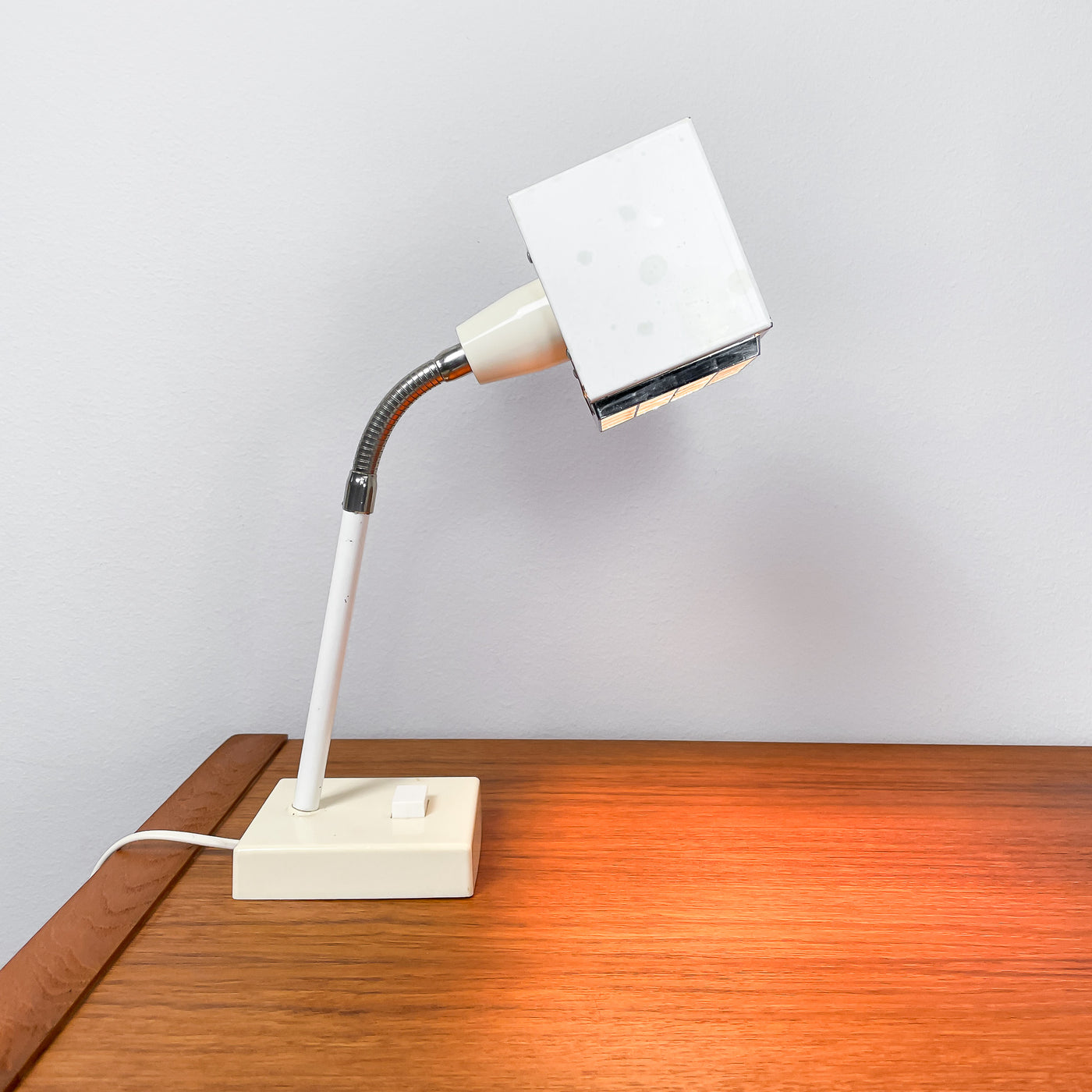 Lampa "Kuben" - Elidus