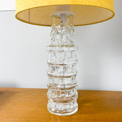 Lampa med glasfot