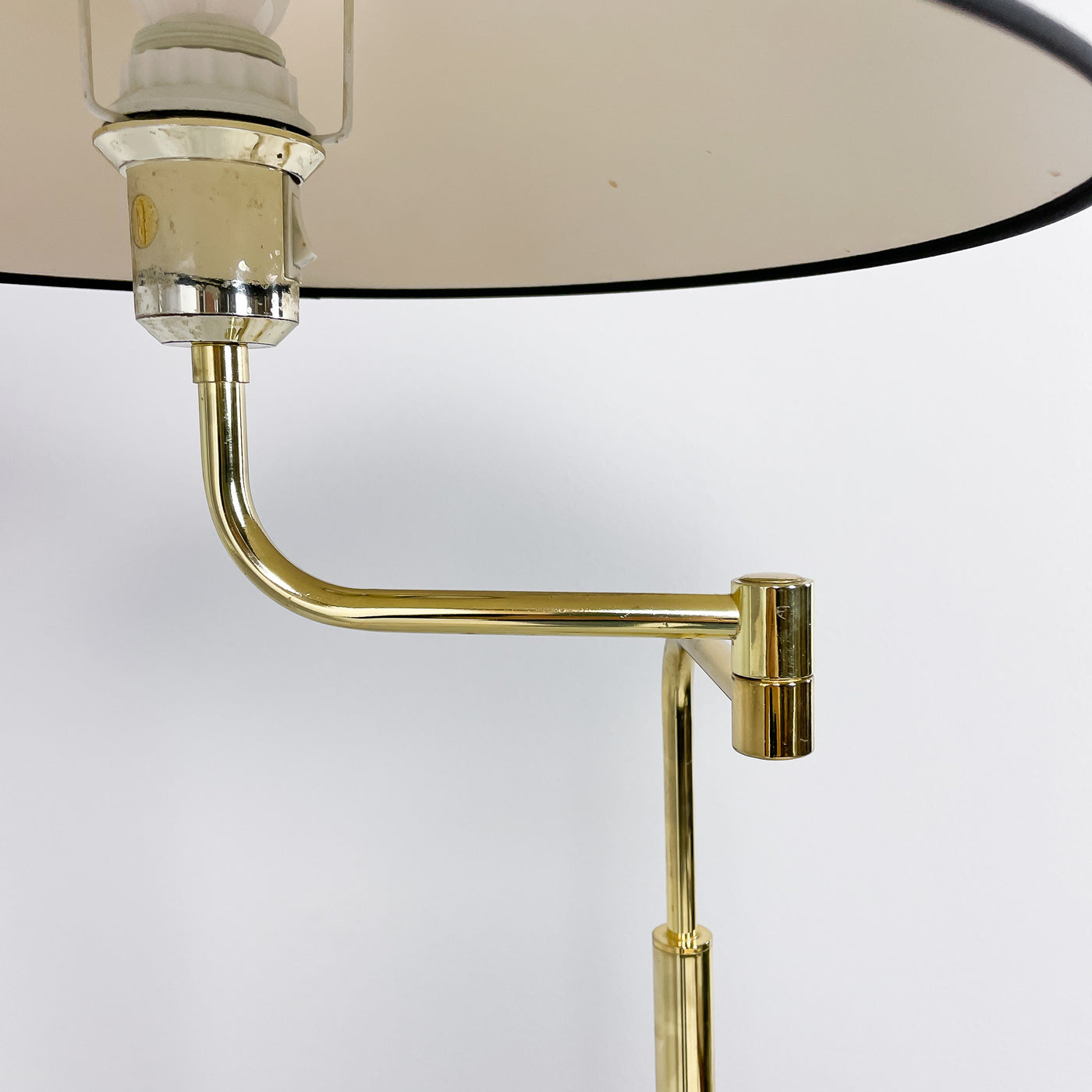 Golvlampa Belysia AB