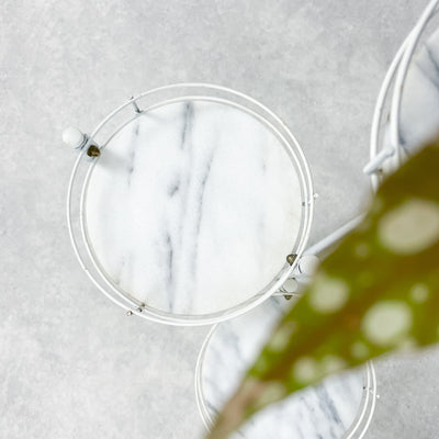 Piedestal - vit & marmor