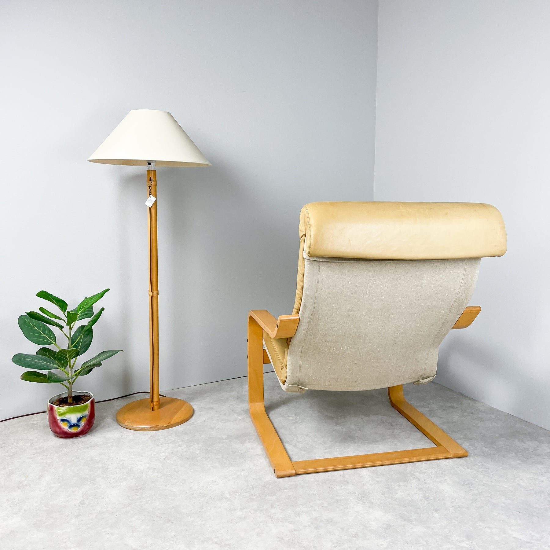 Fåtölj "Poem" Ikea 1981 Vintagebyrån Second hand Varberg